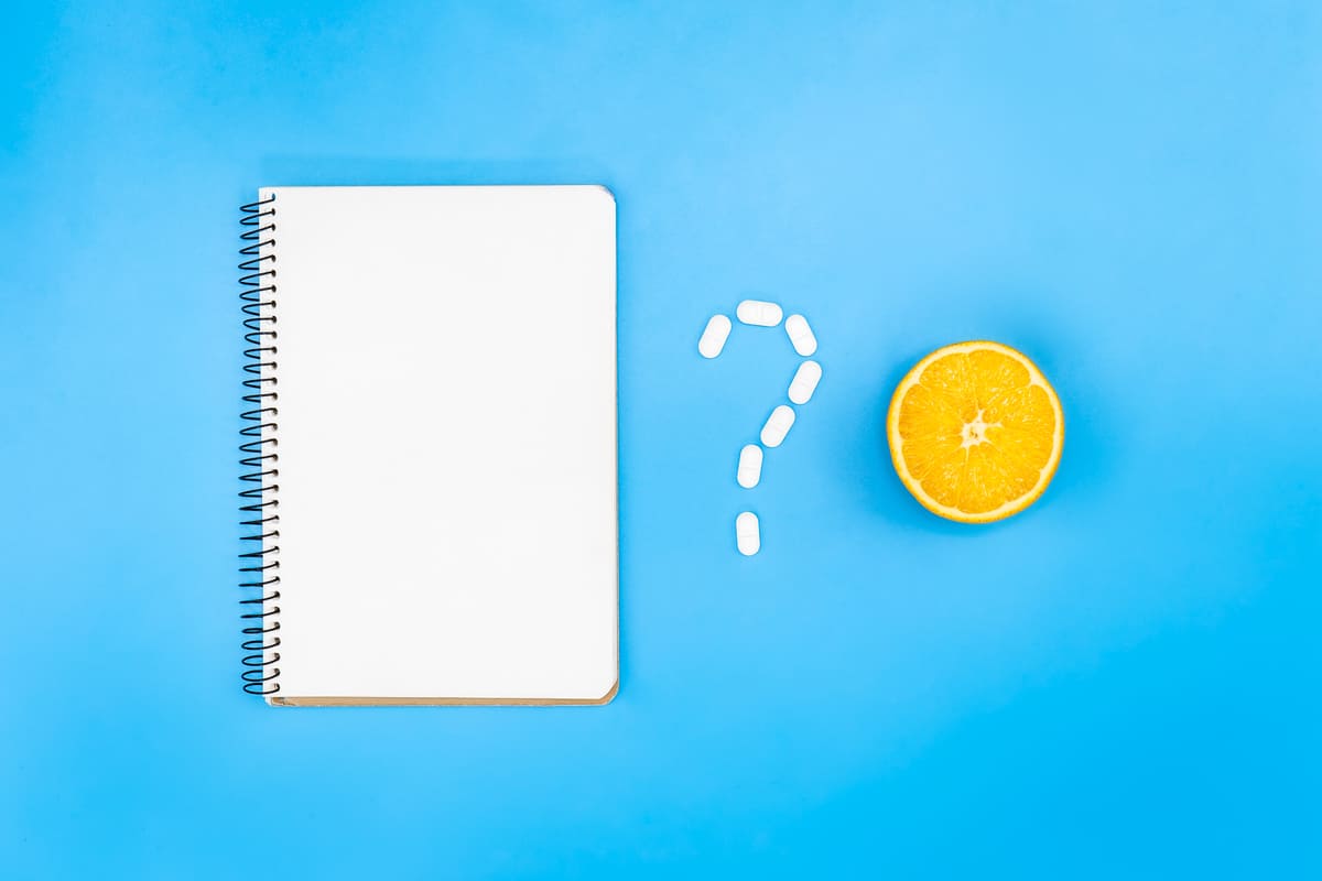 soru işareti ve not defteri